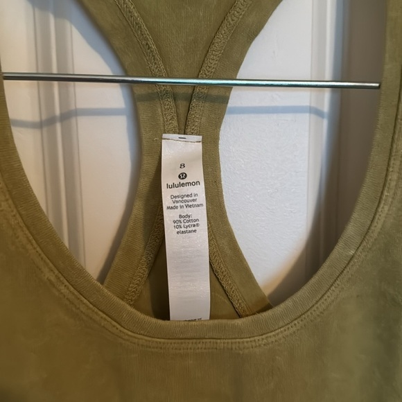 Yellow green razorback lululemon sz 8 - Picture 2 of 3